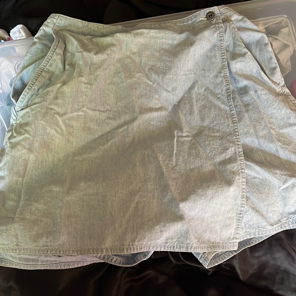 Never worn Liz clairborne skort